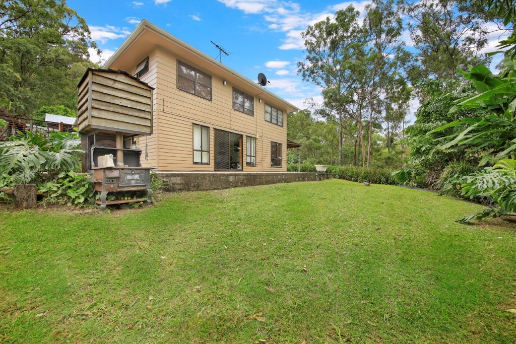Tranquil 40 Acreage Retreat 