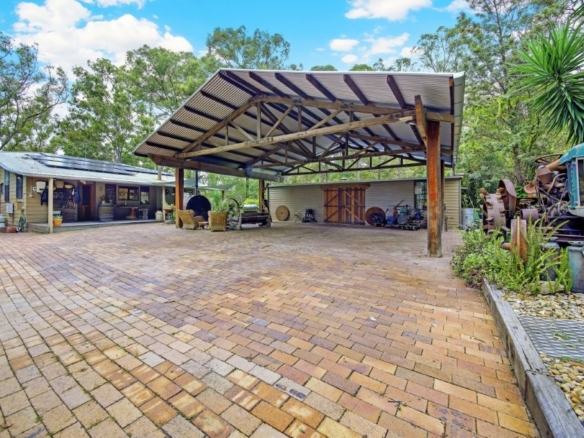 Tranquil 40 Acreage Retreat 
