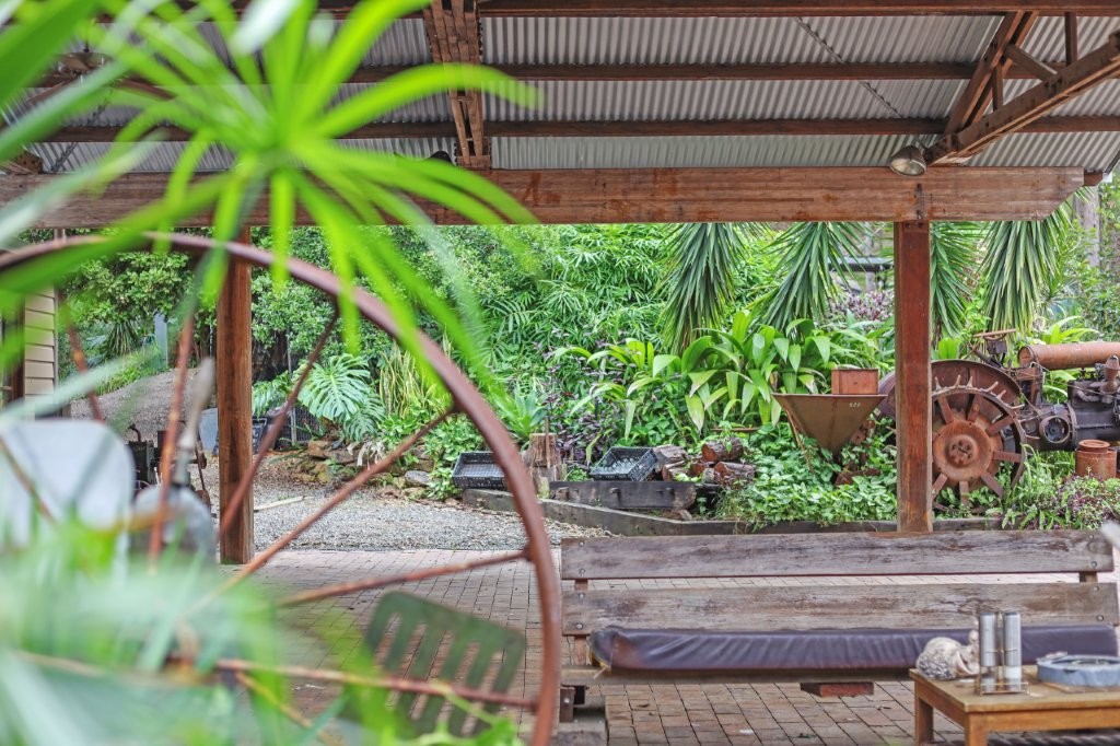 Tranquil 40 Acreage Retreat 